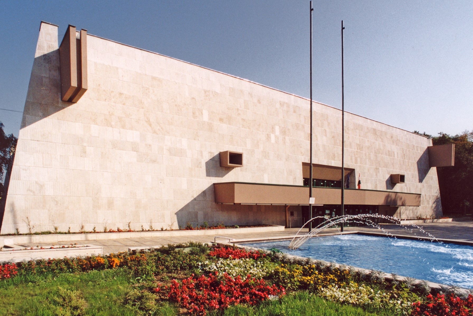 Sports Hall of Miskolc reconstruction, 6200m2, 2004. Developed by FK-Raszter Zrt.